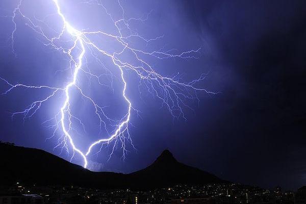 Lightning Strikes Kill  12 People – DoDMA