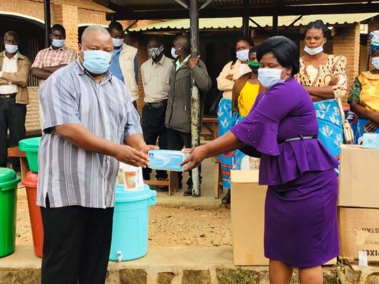 Nankhumwa Donates Covid-19 PPEs to Health Centre…Hails Health Workers