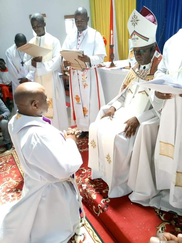Anglican Church Restores Excommunicated Priests