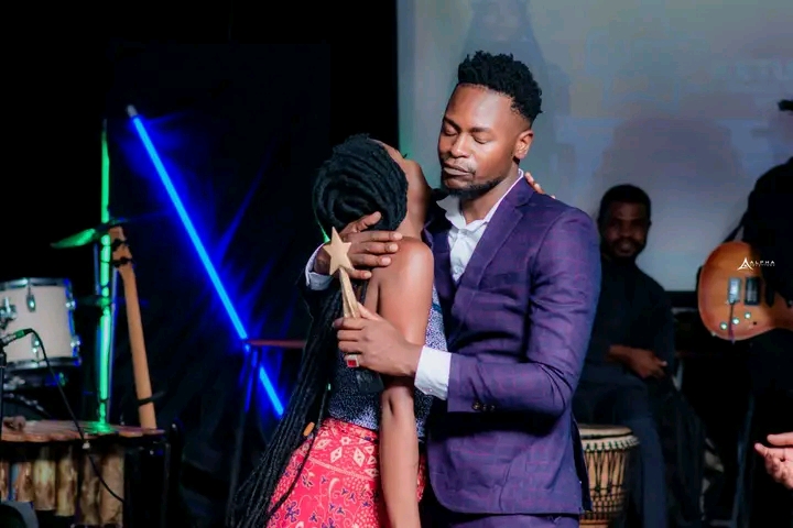 MADZI SAYIWALA KHWAWA: Keturah invites ex-manager Pemphero Mphande at Amaryllis Hotel