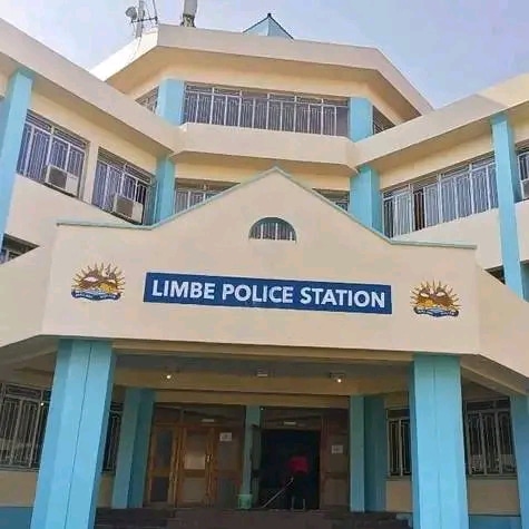 Man donates MK 110, 000 to Limbe Police
