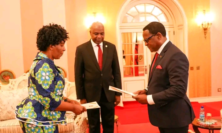 Tanzanian envoy presents letters of credence to Chakwera
