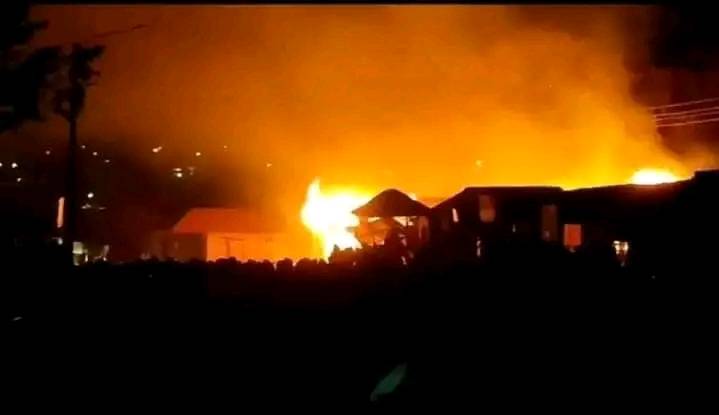 AGAIN!! Fire razes down Ndirande Market