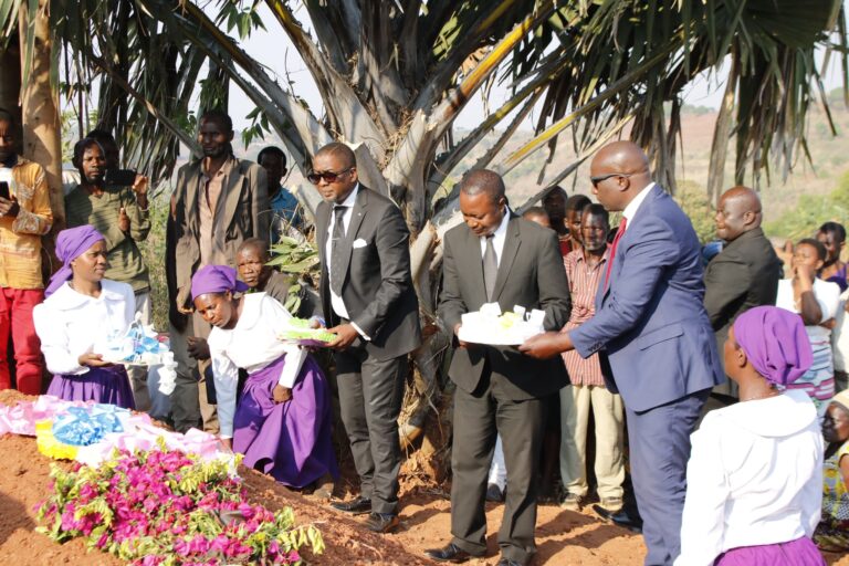 Dr Kabambe mourns T/A Changata, attends funeral service (pictorial focus)