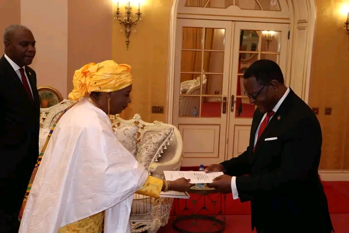 Four envoys present letters of credence to Chakwera